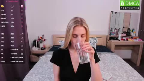 Milana online show from April 2026 12:44:02 PM