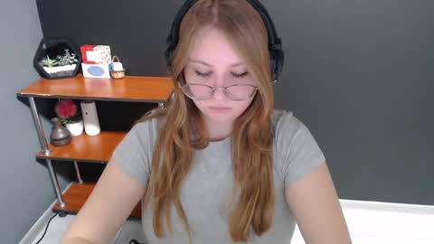 Veronica online show from December 2024 10:53:02 AM