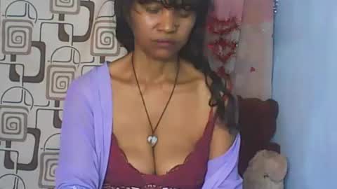 Snapshot of cute_moll chatting on April 2026 09:45:01 AM murielle online show from April 2026 09:45:01 AM