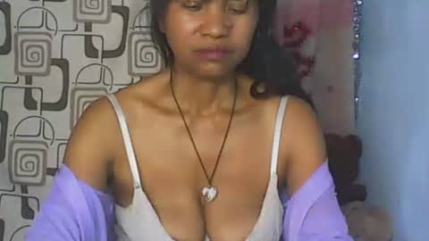 Snapshot of cute_moll chatting on May 2026 01:38:01 PM murielle online show from May 2026 01:38:01 PM
