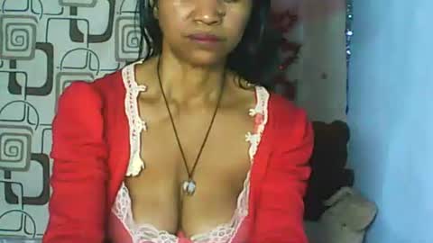 Snapshot of cute_moll chatting on May 2026 06:35:02 PM murielle online show from May 2026 06:35:02 PM