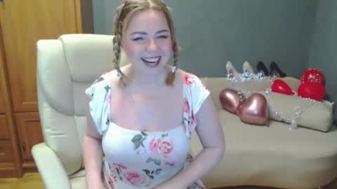 cute_phoenix online show from March 2026 05:56:01 PM