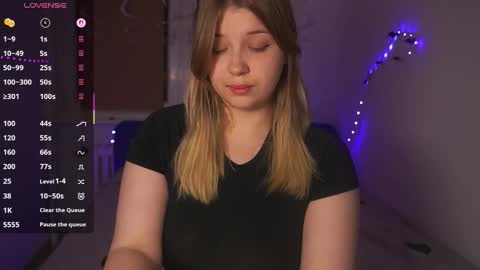 Sasha online show from October 2025 06:21:01 PM