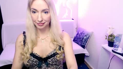 Snapshot of cute_smile_shy chatting on April 2026 08:22:01 PM cute_smile_shy online show from April 2026 08:22:01 PM
