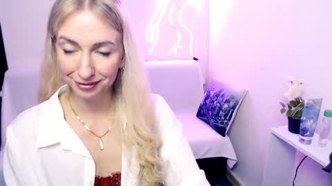 Snapshot of cute_smile_shy chatting on April 2026 09:01:02 PM cute_smile_shy online show from April 2026 09:01:02 PM