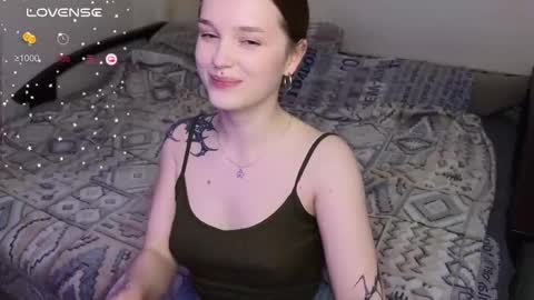 Snapshot of cute_summer_breathe chatting on May 2026 06:03:01 PM Sue online show from May 2026 06:03:01 PM