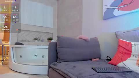 katalinda montt online show from November 2025 03:12:02 PM