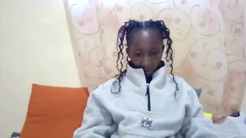 cute_xeniah online show from October 2025 04:11:01 AM