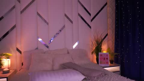 Amber online show from February 2026 01:00:02 AM