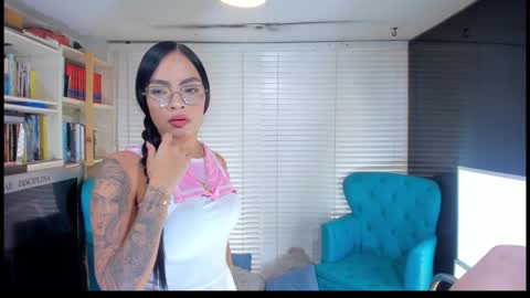 WANNA SEE MORE OF TWINS              online show from December 2024 05:29:02 PM