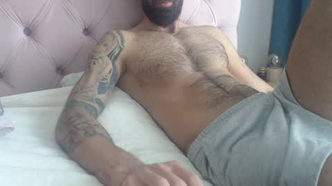 cuteeboy online show from April 2026 08:11:01 AM