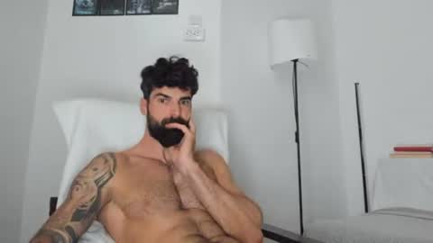 Snapshot of cuteeboy chatting on June 2026 06:11:01 AM cuteeboy online show from June 2026 06:11:01 AM