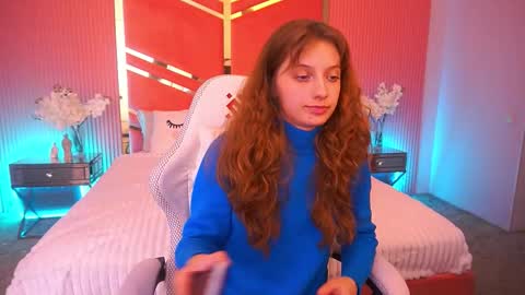 Foxy online show from November 2025 02:51:01 PM