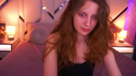 Snapshot of cuteefoxy chatting on April 2026 02:27:02 AM Foxy online show from April 2026 02:27:02 AM