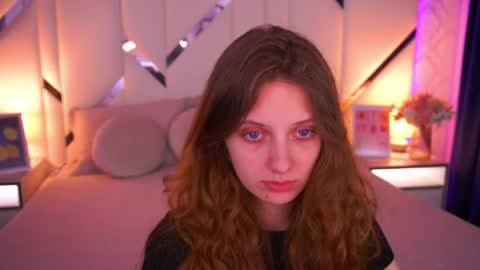Snapshot of cuteefoxy chatting on May 2026 01:28:01 PM Foxy online show from May 2026 01:28:01 PM