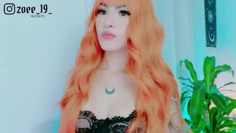 Zoe  online show from June 2026 04:25:01 AM