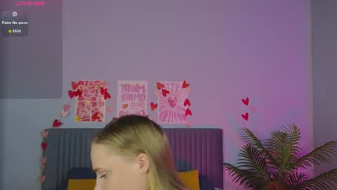 Snapshot of cutefever chatting on June 2026 01:03:01 AM Amyy online show from June 2026 01:03:01 AM