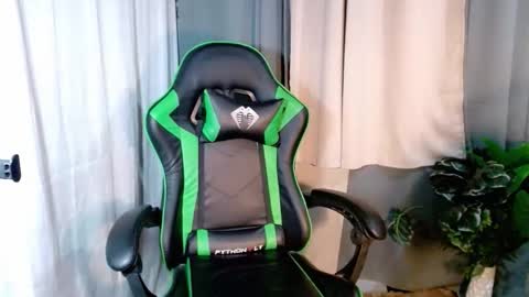 Snapshot of cuteleemoreno chatting on February 2026 02:11:02 PM cuteleemoreno online show from February 2026 02:11:02 PM