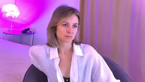 cutemirage online show from October 2025 02:28:02 PM