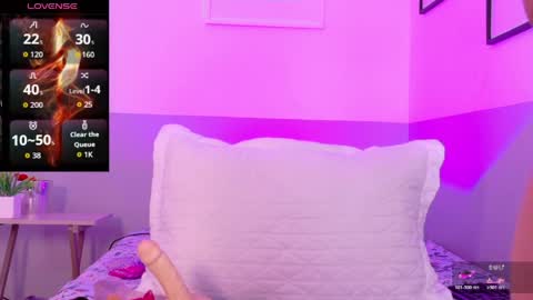 cutepetitee online show from April 2026 07:45:01 PM