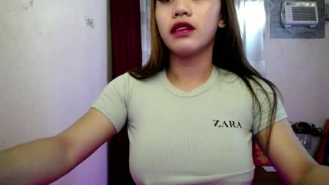 Snapshot of cutepinay143 chatting on June 2026 11:46:01 PM isabel online show from June 2026 11:46:01 PM