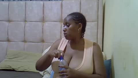 Snapshot of cutestebony1 chatting on January 2026 11:32:02 PM cutestebony1 online show from January 2026 11:32:02 PM