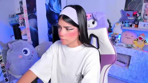  - independent model online show from February 2025 05:16:01 AM