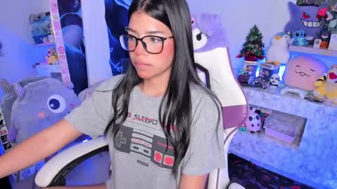  - independent model online show from February 2025 07:39:02 AM