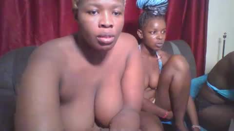 Snapshot of cutey_mellanin chatting on January 2025 12:37:01 PM cutey_mellanin online show from January 2025 12:37:01 PM