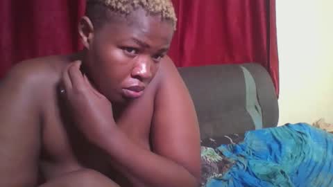 Snapshot of cutey_mellanin chatting on February 2025 02:46:01 AM cutey_mellanin online show from February 2025 02:46:01 AM