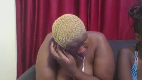 Snapshot of cutey_mellanin chatting on March 2025 01:03:02 AM cutey_mellanin online show from March 2025 01:03:02 AM