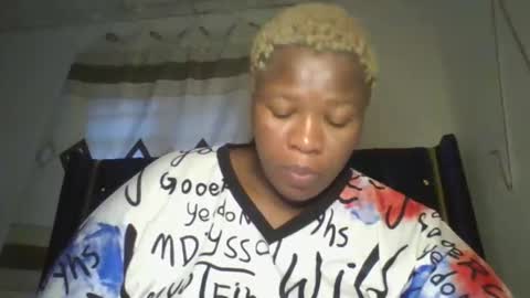 Snapshot of cutey_mellanin chatting on October 2025 03:26:02 AM cutey_mellanin online show from October 2025 03:26:02 AM