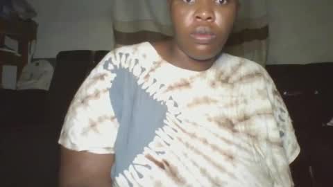 Snapshot of cutey_mellanin chatting on October 2025 02:21:01 AM cutey_mellanin online show from October 2025 02:21:01 AM
