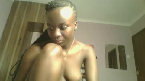 cutie_choco online show from October 2025 08:42:02 PM