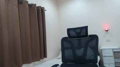 Neil Taylor online show from November 2025 02:14:01 AM