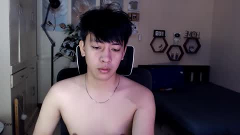 Snapshot of cutie_cumshow chatting on January 2026 04:33:02 PM Neil Taylor online show from January 2026 04:33:02 PM