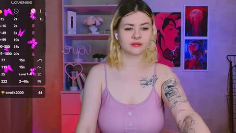 Snapshot of cutie_mili chatting on January 2025 11:19:02 AM mili online show from January 2025 11:19:02 AM