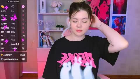 Snapshot of cutie_mili chatting on January 2025 05:53:02 AM mili online show from January 2025 05:53:02 AM