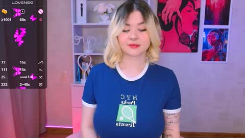 Snapshot of cutie_mili chatting on January 2025 03:26:02 AM mili online show from January 2025 03:26:02 AM