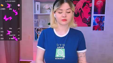Snapshot of cutie_mili chatting on January 2025 12:07:01 PM mili online show from January 2025 12:07:01 PM