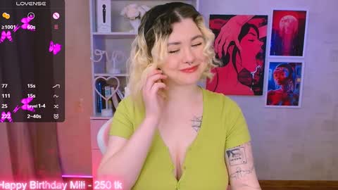 Snapshot of cutie_mili chatting on January 2025 07:28:01 AM mili online show from January 2025 07:28:01 AM
