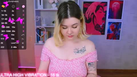 Snapshot of cutie_mili chatting on February 2025 11:32:01 AM mili online show from February 2025 11:32:01 AM