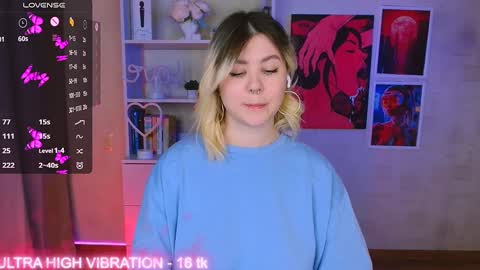 Snapshot of cutie_mili chatting on February 2025 10:51:02 PM mili online show from February 2025 10:51:02 PM
