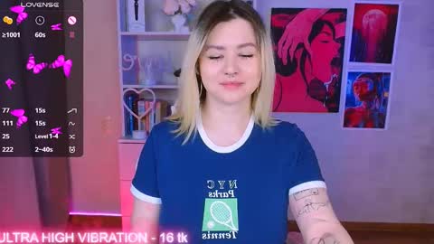 Snapshot of cutie_mili chatting on February 2025 08:52:02 PM mili online show from February 2025 08:52:02 PM