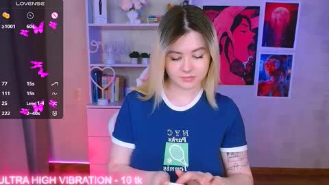 Snapshot of cutie_mili chatting on February 2025 04:12:01 AM mili online show from February 2025 04:12:01 AM