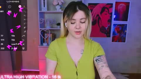 Snapshot of cutie_mili chatting on February 2025 05:16:01 AM mili online show from February 2025 05:16:01 AM