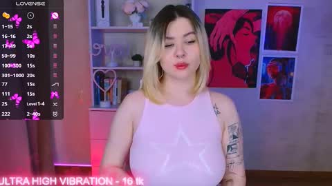 Snapshot of cutie_mili chatting on February 2025 07:04:02 AM mili online show from February 2025 07:04:02 AM