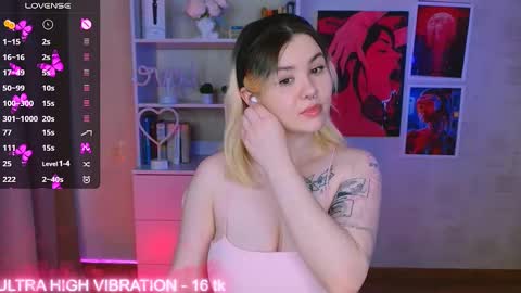 Snapshot of cutie_mili chatting on February 2025 10:04:02 AM mili online show from February 2025 10:04:02 AM