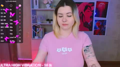 Snapshot of cutie_mili chatting on February 2025 07:31:01 AM mili online show from February 2025 07:31:01 AM