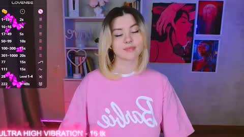 Snapshot of cutie_mili chatting on March 2025 01:39:01 PM mili online show from March 2025 01:39:01 PM